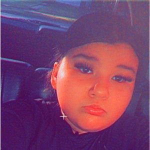 Meet your Posher, Hadriana